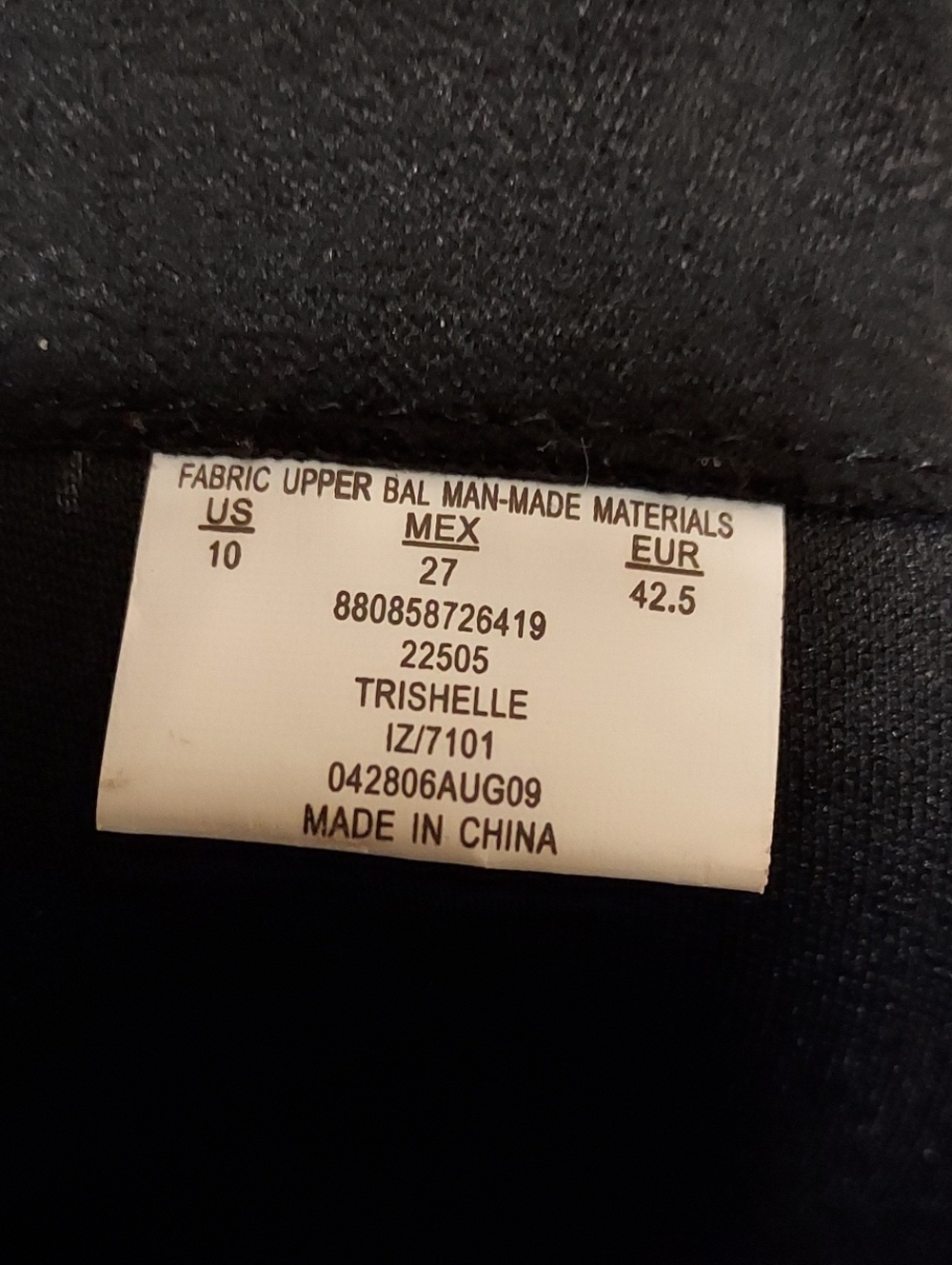 Black Women's Tall Zip Knee Boots - Picture 8 of 8